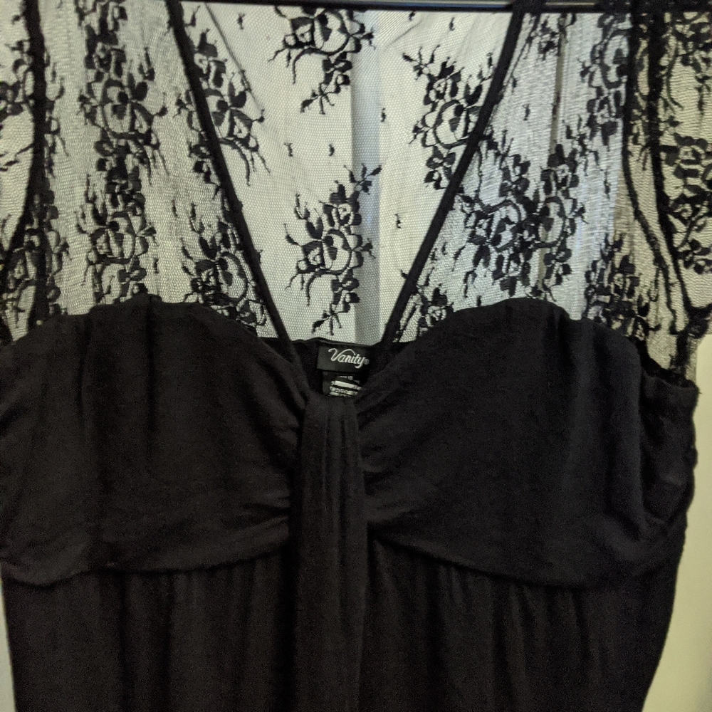 Blouse - Picture 2 of 3